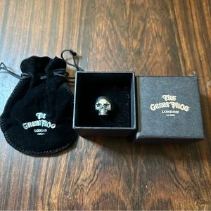 Star Eyes Skull Ring - The Great Frog London. Standard size + ring sizer